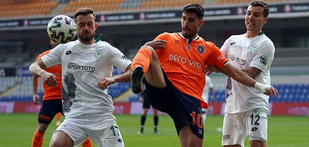 Başakşehir 0 - Konyaspor 0 (İlk yarı sonucu)