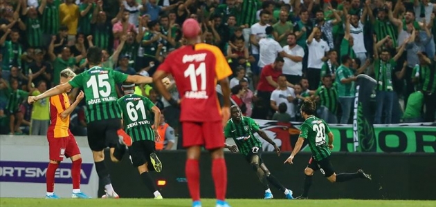   Süper Lig Denizlispor’un galibiyetiyle başladı
 