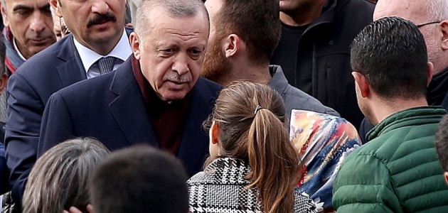  Erdoğan cuma namazını Marmara Üniversitesi İlahiyat Fakültesi Camisi’nde kıldı 