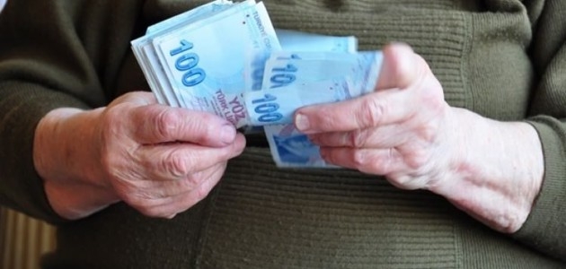  Emeklilerin maaş farkı ödemeleri başladı 