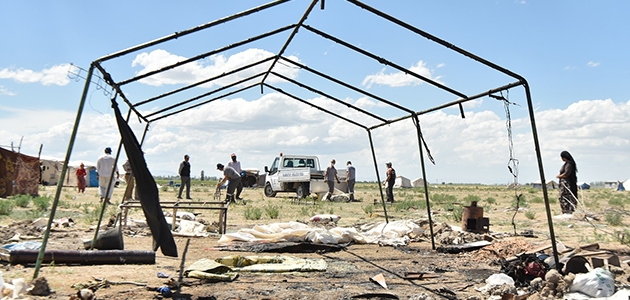  Çadırı yanan aileye Karatay Belediyesi’nden yardım eli 
