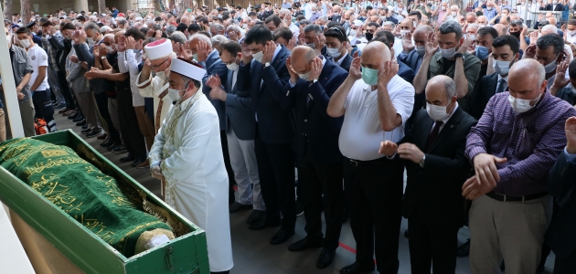  İçişleri Bakanı Soylu’nun kayınpederi cenazesi Samsun’da defnedildi 