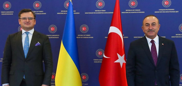  Bakan Çavuşoğlu, Ukraynalı mevkidaşı Kuleba ile bir araya geldi
