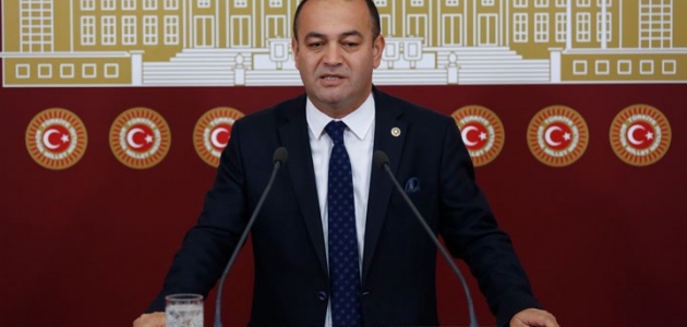 Συνελήφθησαν 4 ύποπτοι κατά την έρευνα εκβιασμού εναντίον του μέλους της CHP memberzgür Karabat