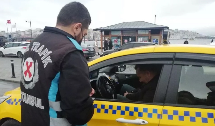 Emniyet kemeri takmadığı için ceza kesilen taksici: Bağırsaklarımız dışarı çıkıyor