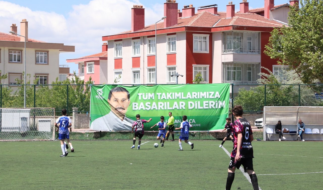 Konya’da 32 ortaokuldan 576 öğrenci katılıyor! “Ortaokullar Arası Dostluk ve Kardeşlik Futbol Turnuvası’’ başladı.