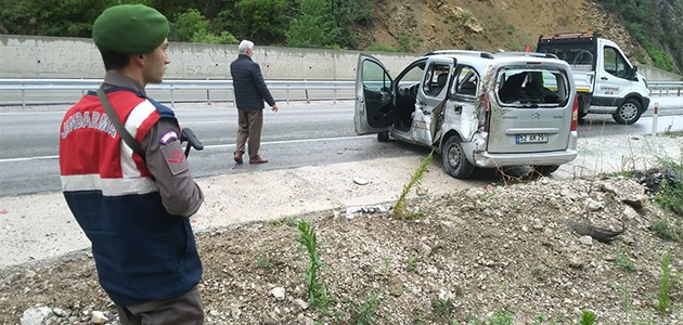  Diyanet İşleri Başkanı Erbaş’ın kardeşi kaza yaptı
