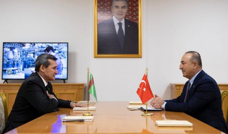 Dışişleri Bakanı Çavuşoğlu, Türkmen mevkidaşıyla bir araya geldi