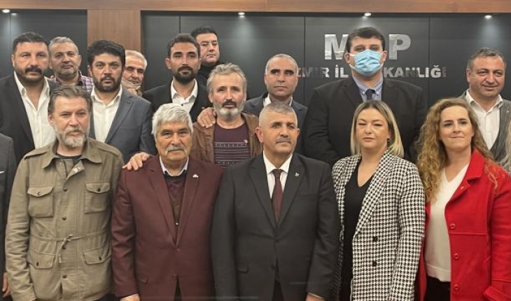İyi Parti’den istifa eden 14 kişi MHP’ye katıldı