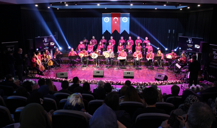 Konya’da Mevlana’nın vefatının 748. yıl dönümü dolayısıyla konser verildi