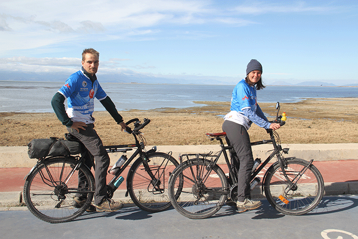 Bisikletle tura çıkan iki Belçikalı Konya’da mola verdi