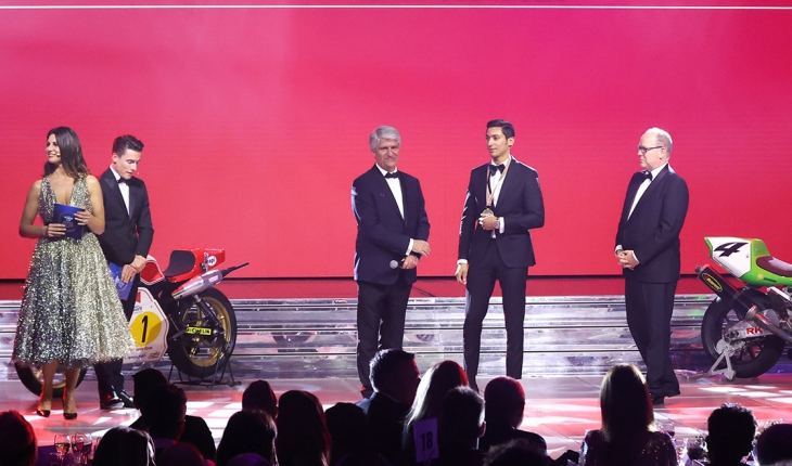 Dünya Superbike şampiyonu Toprak Razgatlıoğlu, ödülünü Monako’da aldı