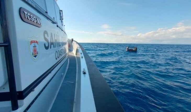Türk kara sularına geri itilen 26 düzensiz göçmen kurtarıldı