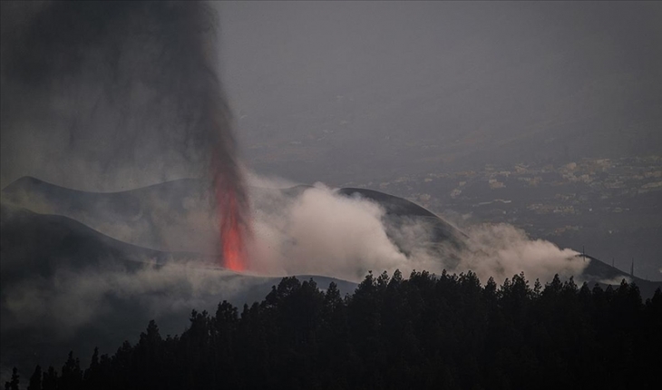 Cumbre Vieja Yanardağı’ndan çıkan lavlar 2881 binayı yok etti