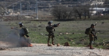 İşgalci İsrail güçleri Batı Şeria'da Filistinli öğrencilere müdahale etti