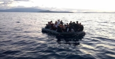 Tunus’ta göçmenleri taşıyan tekne battı: 5 ölü, 6 kayıp