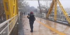Antalya’nın Manavgat ilçesinde 15 yıl aradan sonra kar yağışı etkili oldu