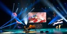 Dünyaca ünlü piyanist Tuluyhan Uğurlu gönülleri mest etti