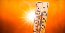 Pakistan'da hava sıcaklığı 46 dereceyi aştı
