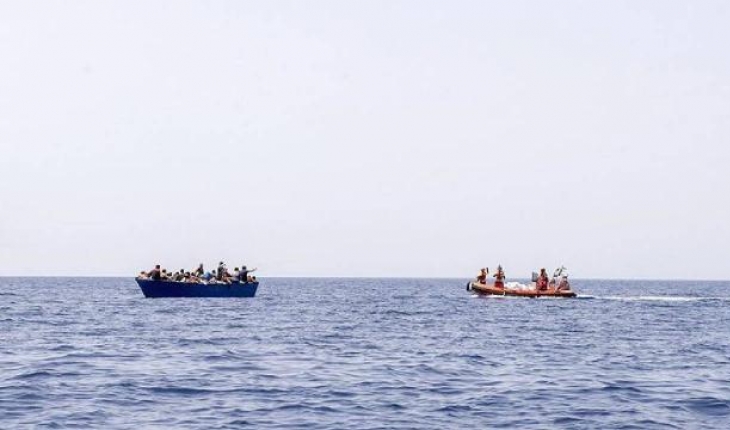 Endonezya’da bot alabora oldu: 26 kişi kayboldu