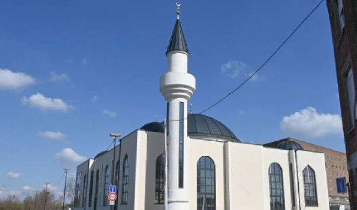 Fransa’da camiye saldırı düzenleme tehdidinde bulunan kişi gözaltına alındı