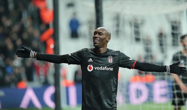 Beşiktaş, Atiba’yla sözleşme yeniledi