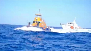 Taciz girişiminde bulunan Yunan botunu Türk Sahil Güvenlik botu uzaklaştırdı