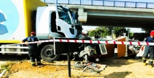 Konya'da kamyon ile çarpışan traktörün sürücüsü öldü