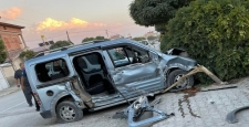 ​Konya’da kontrolden çıkan araç ağaca çarptı: 5 yaralı
