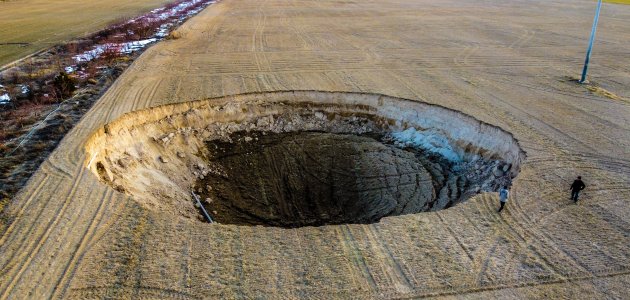 Konya’da 4.3 büyüklüğünde deprem sonrası obruk oluştu