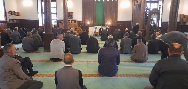 Konya’da depremde hayatını kaybedenler için Mevlid-i Şerif okundu