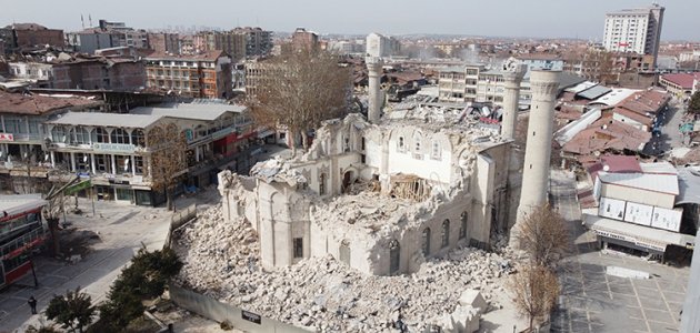 Malatya’nın 968 camisinden 420’sinde hasar oluştu