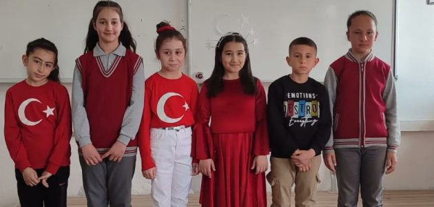 Hüyük’te İstiklal Marşı’nı ezbere okuma yarışması düzenlendi