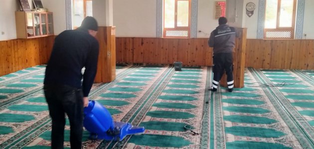 Konya’da ramazan öncesi camilerde temizlik başladı