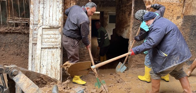 Şanlıurfa’da temizleme çalışmaları devam ediyor
