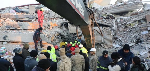 Evi ağır ve orta hasarlı depremzedelerin elektrik ve doğal gaz borçları silindi