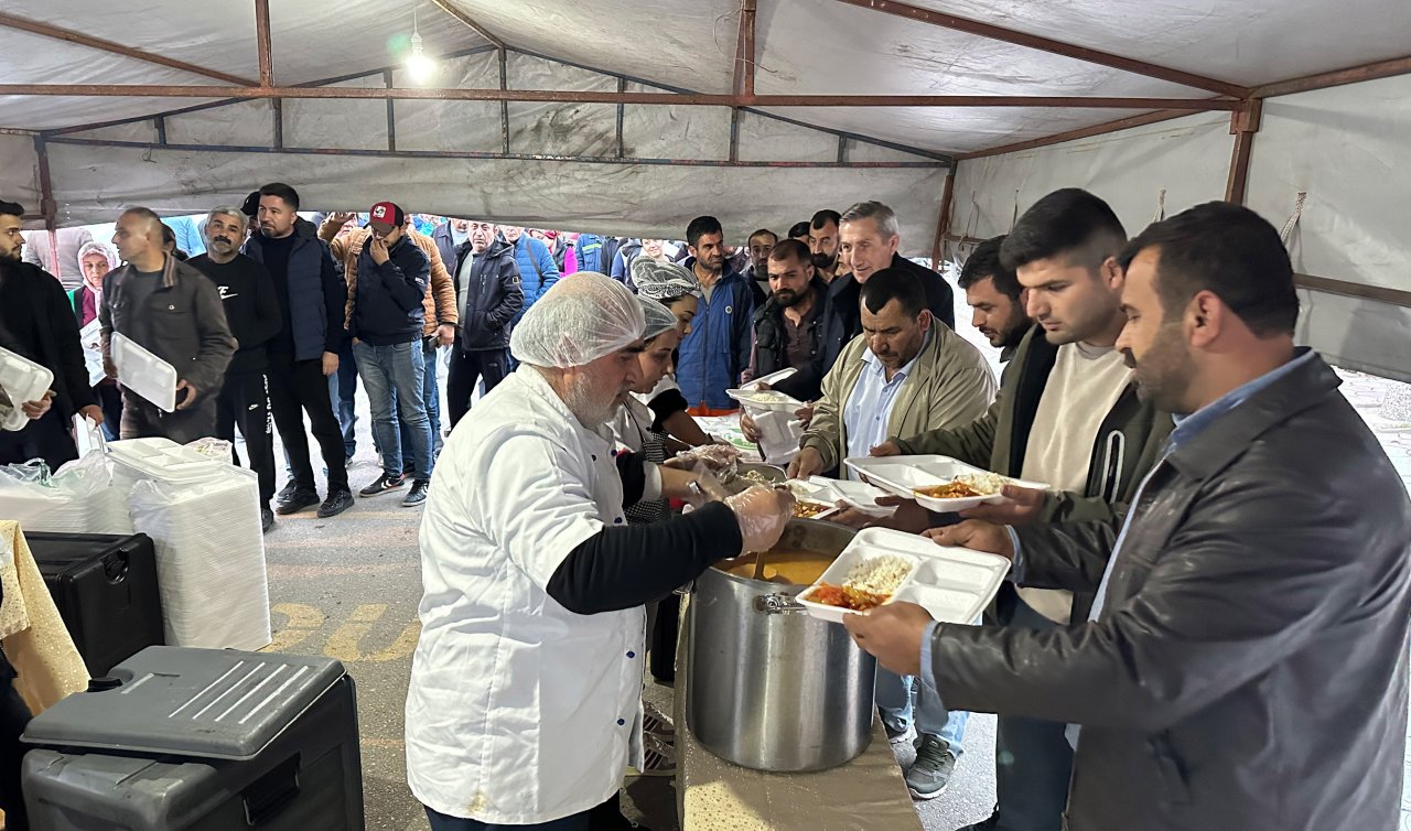 Konya çadırında Hataylı depremzedeler ilk iftar bereketini yaşadı