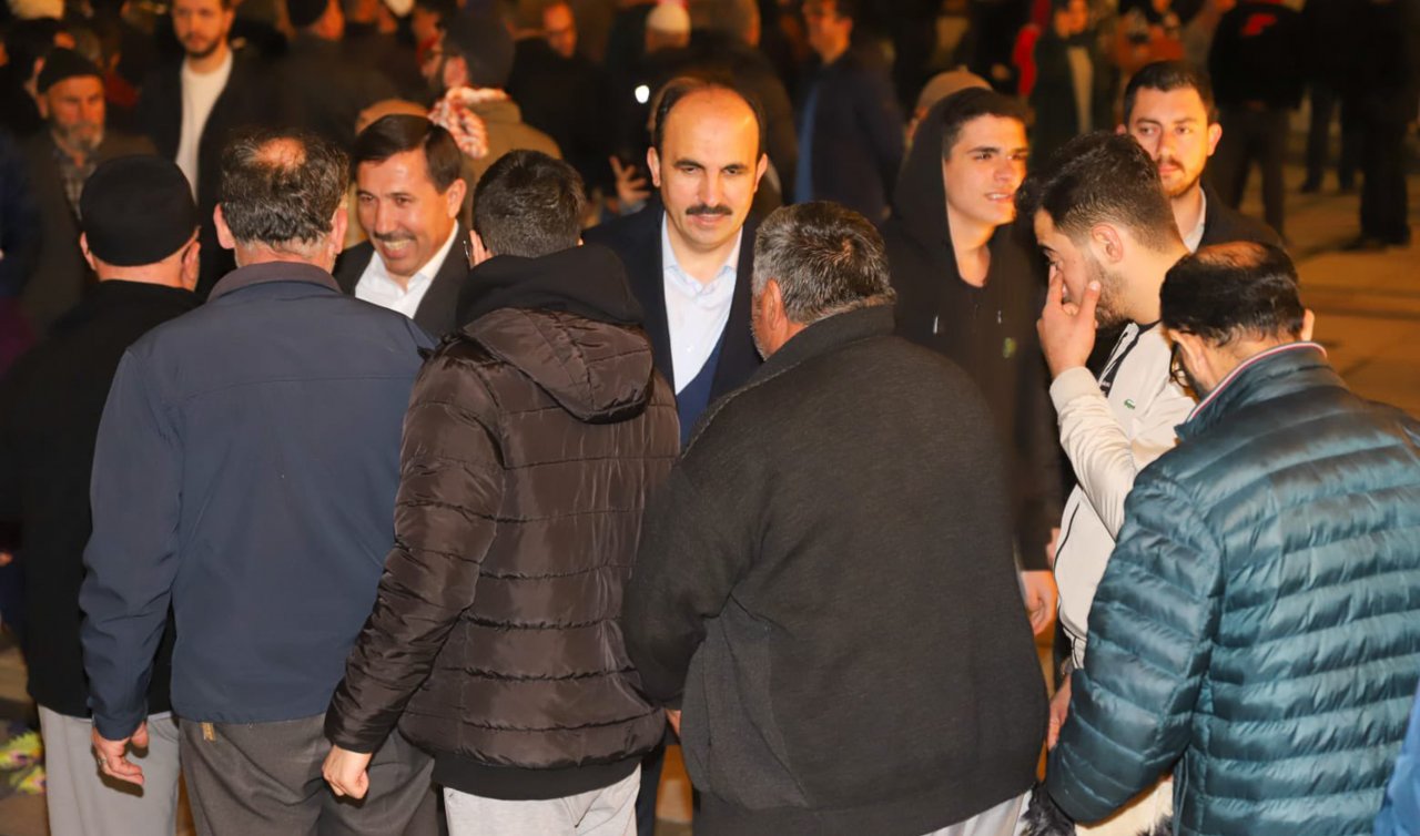 Başkan Altay teravih sonrası Konyalılarla Buluştu