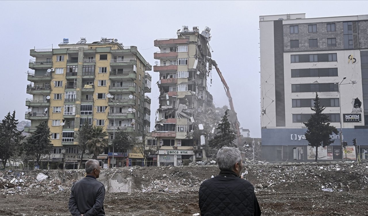 Kahramanmaraş’ta enkaz kaldırma çalışmaları 13 mahallede sürecek