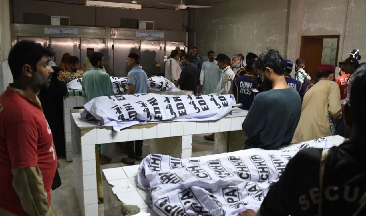 Pakistan’da kanlı yardım! 11 kişi öldü 6 kişi yaralandı