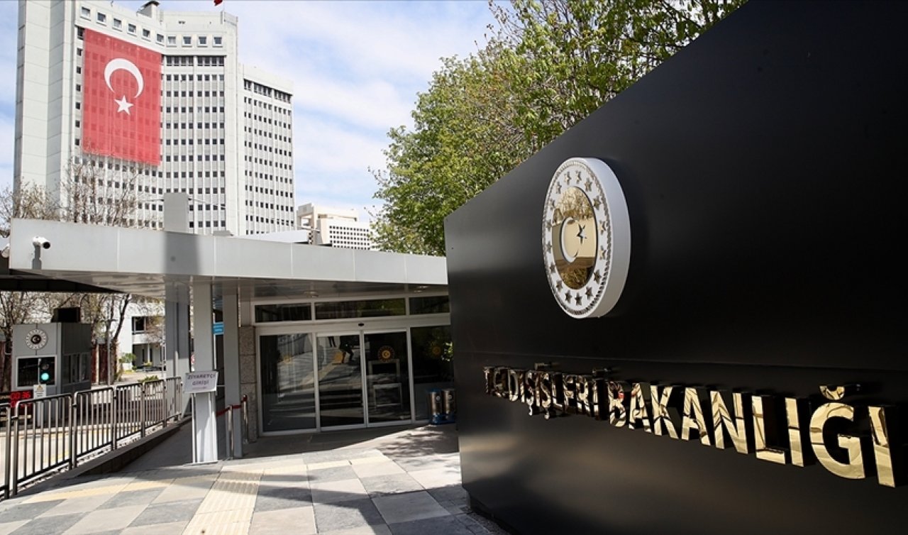 Türkiye Danimarka’daki Kur’an ve bayrak saldırısını lanetledi