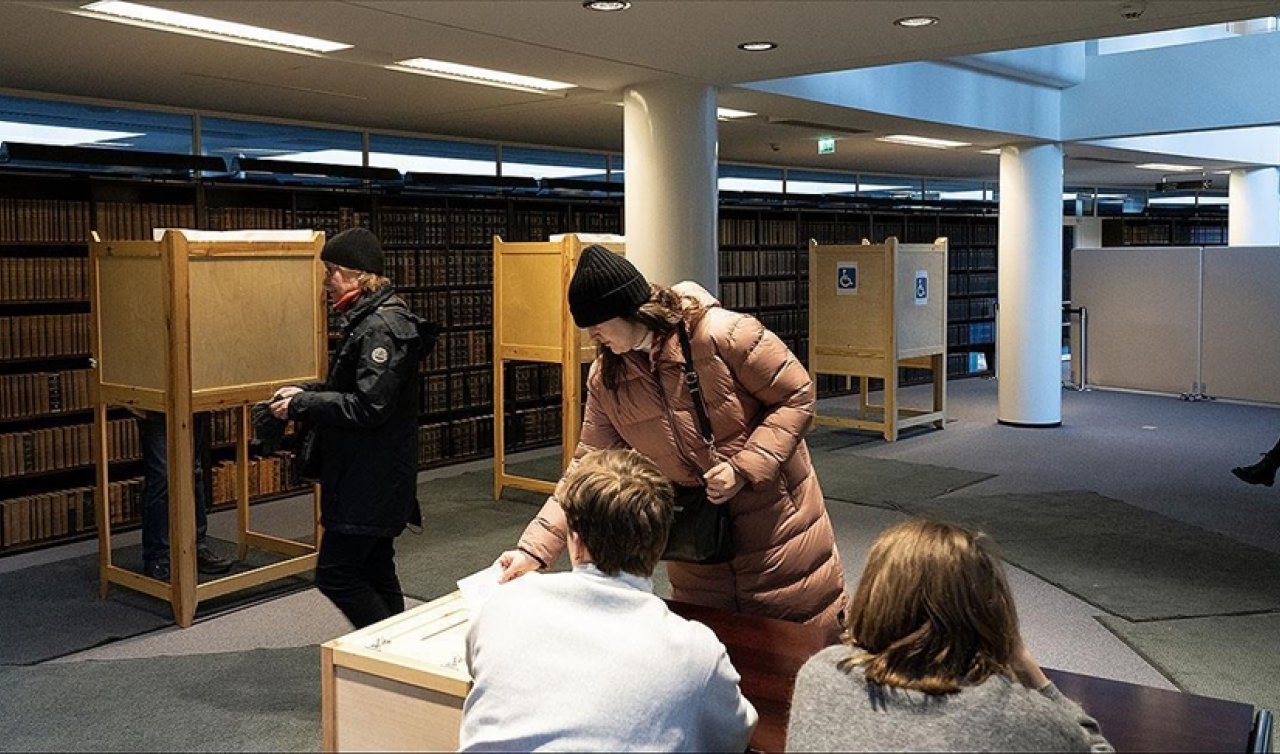 Finlandiya halkı genel seçim için sandık başında