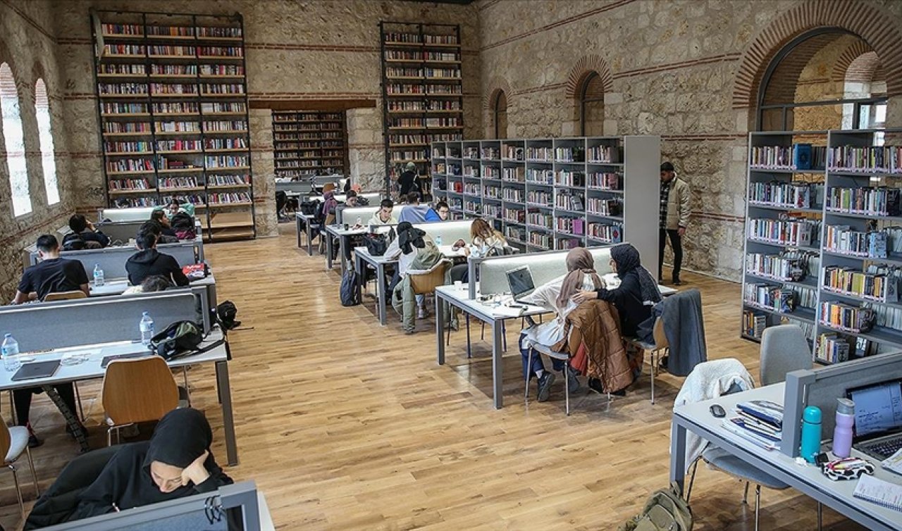 Rami Kütüphanesi’ne ziyaretçi akını