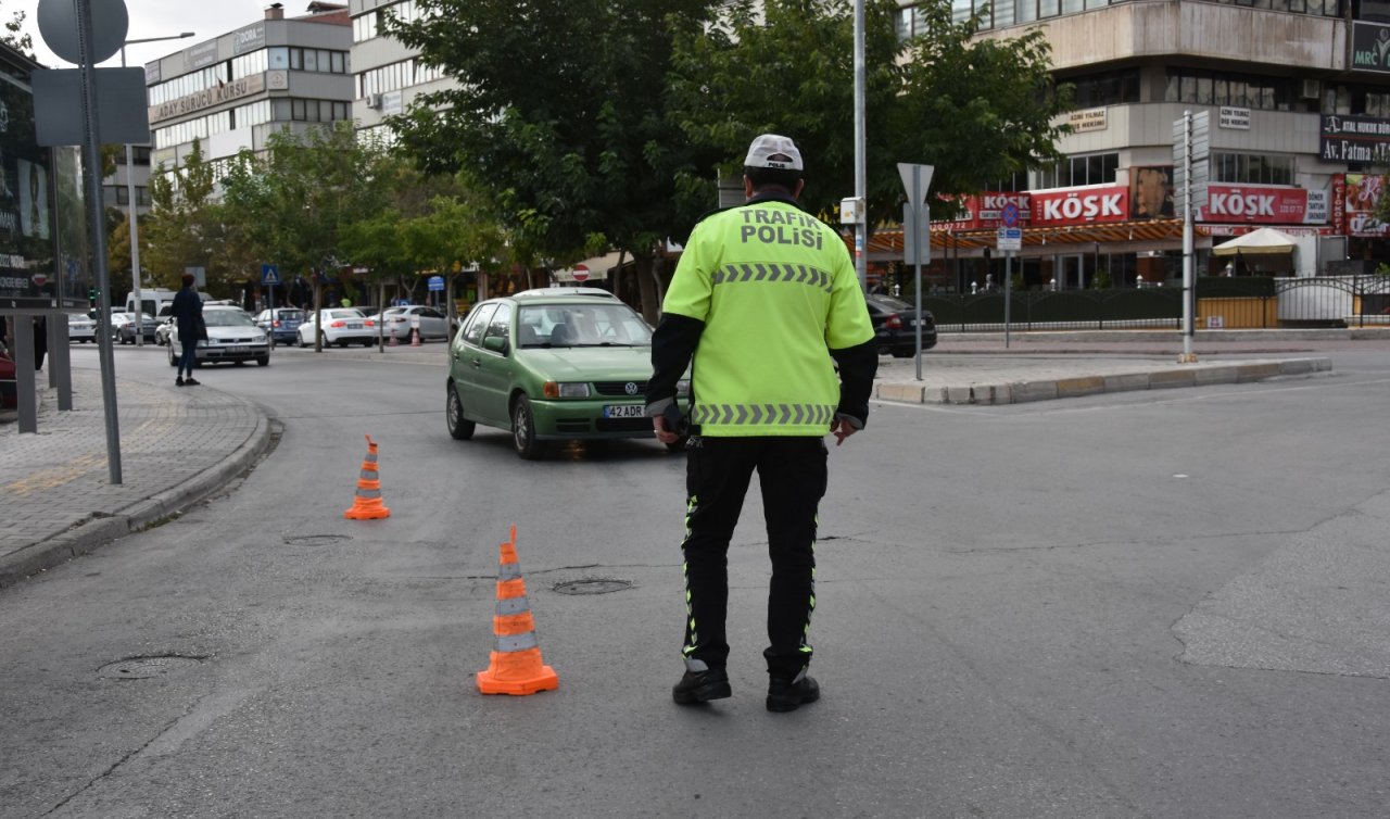 Konya’da trafik polisleri yaya geçidinin önemini vurguladı