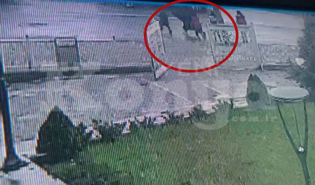 Oğlunu kurtarmak için ölüme koşmuş! O anlar kamerada