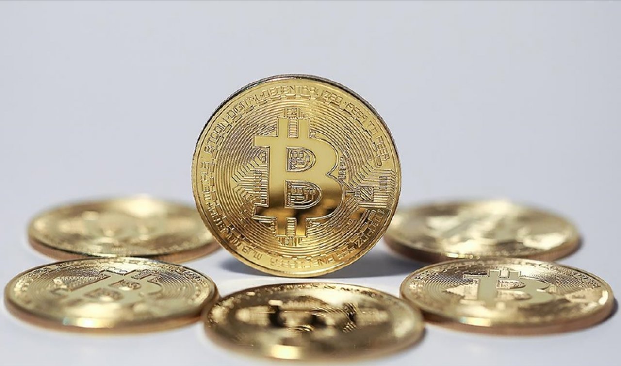 Bitcoin 10 ay sonra kritik seviyeyi aştı
