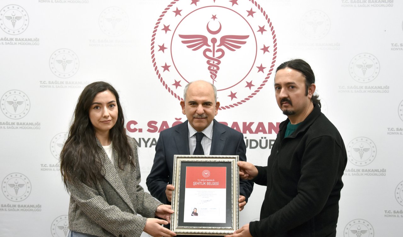 Görev şehidi sağlık personelinin ’Şehitlik Belgesi’ kardeşlerine teslim edildi