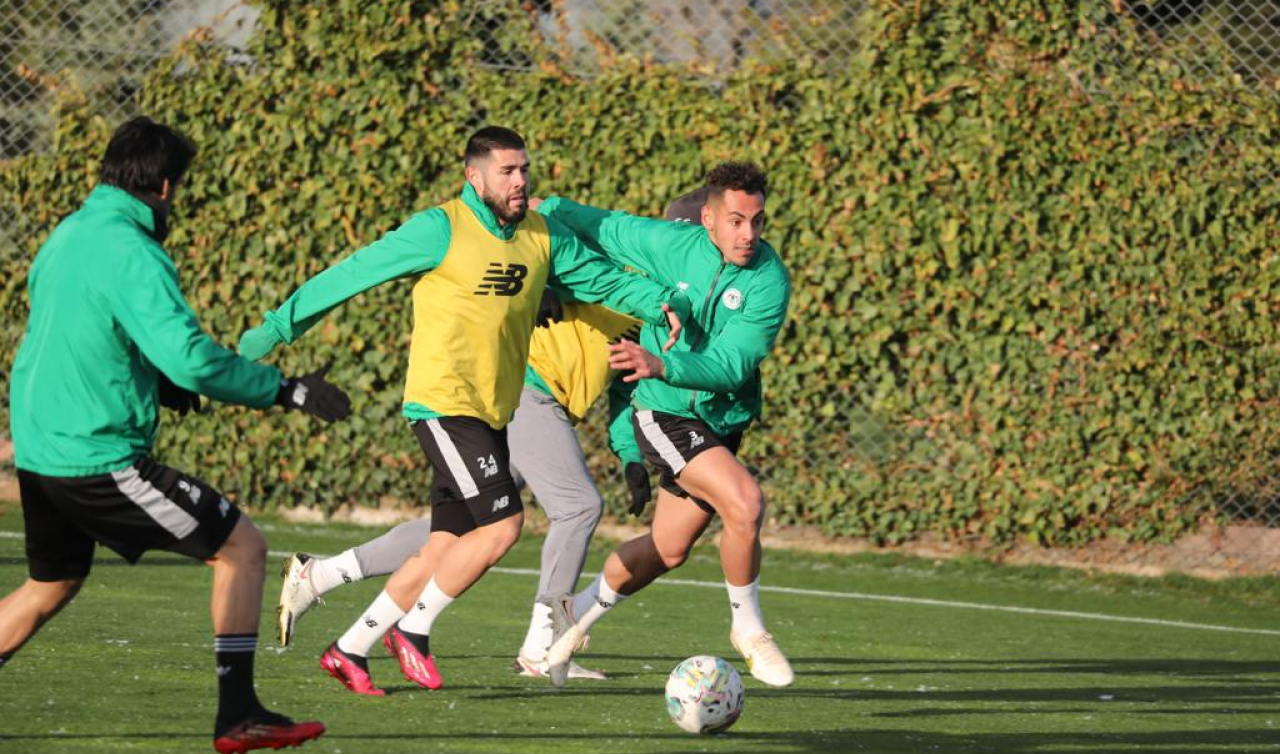 Konyaspor sıkı çalışıyor