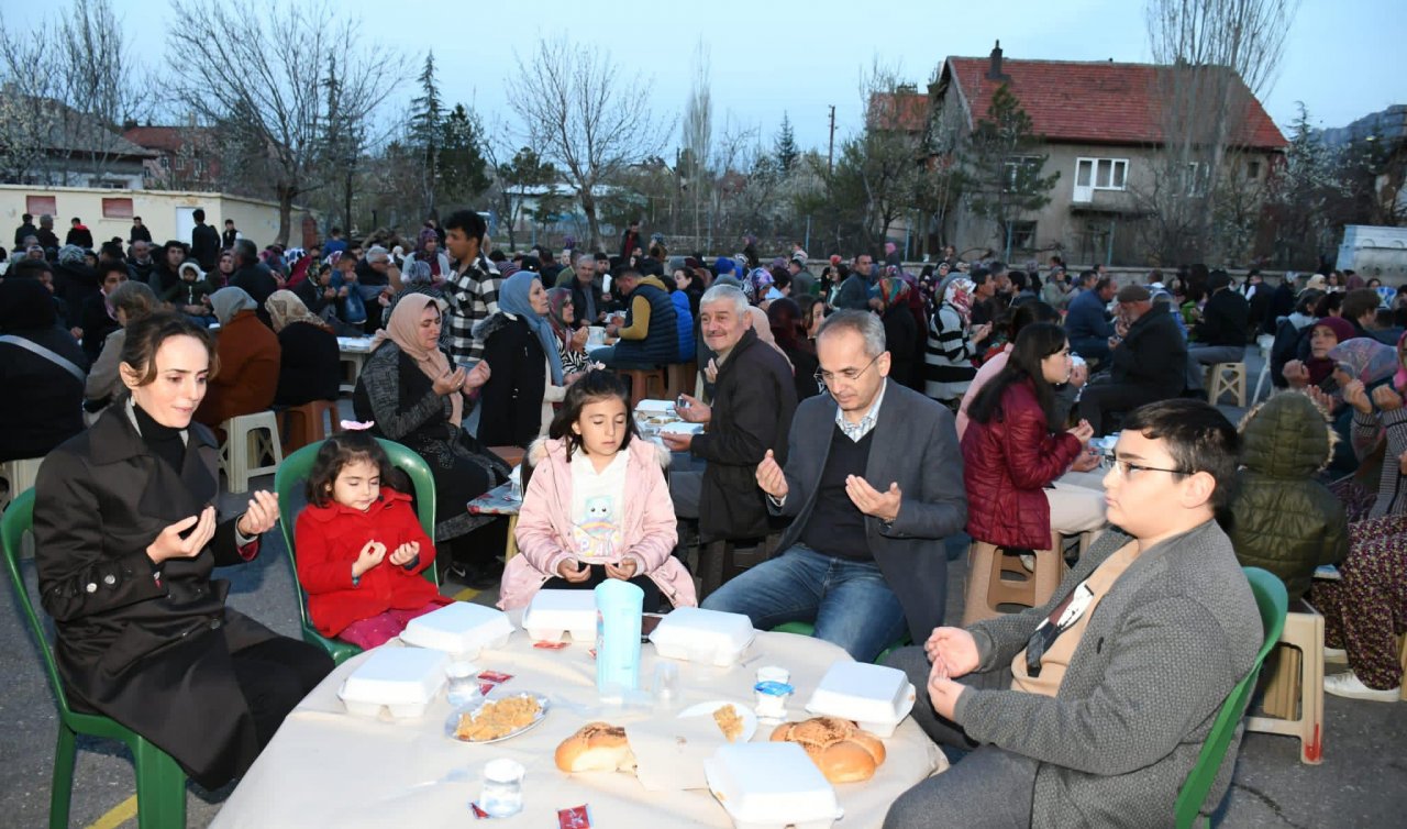 Kaymakam Deniz Pişkin mahalleliyle iftar yaptı