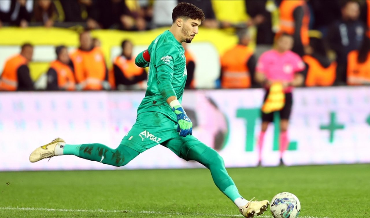 Fenerbahçe’de Altay Bayındır için ameliyat kararı